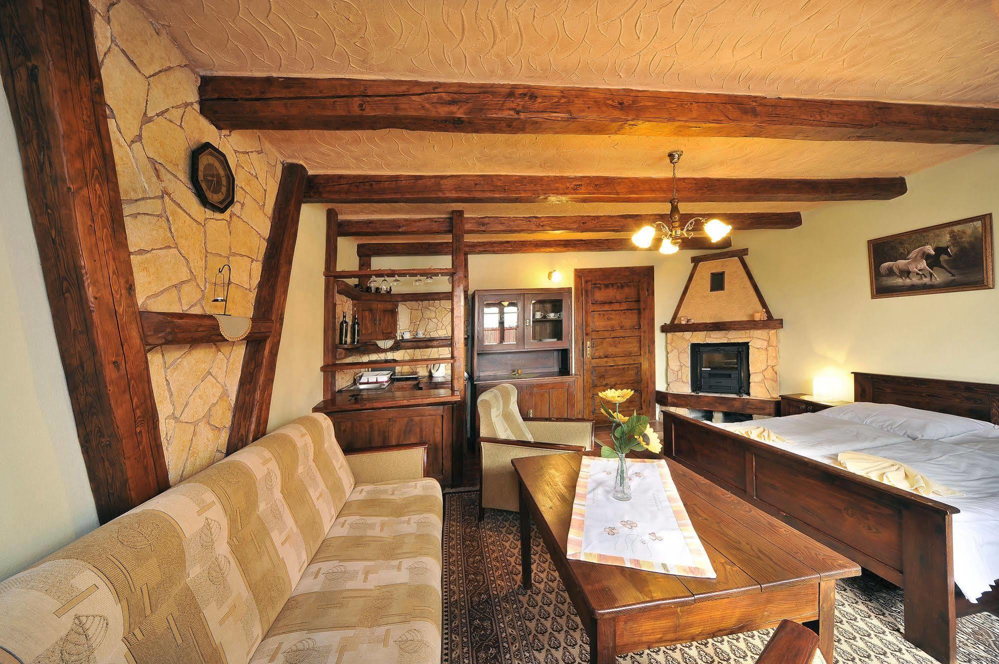 Apartmany Village Velky Slavkov Exterior photo